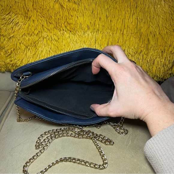 Black Quilted Chain Bag - Picture 4 of 4